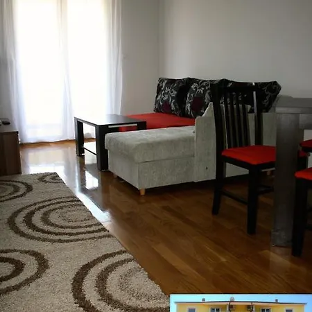 Apartament Yellow House