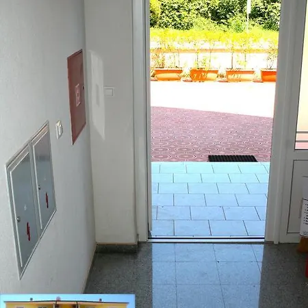 Yellow House Apartment