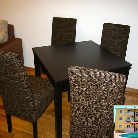 Apartment Yellow House *