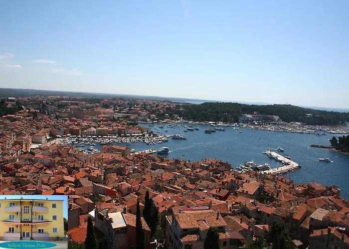 Yellow House Apartment Pula